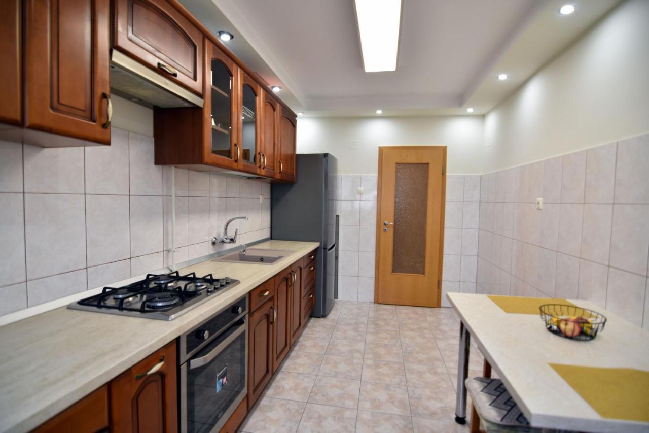 טימישוארה Apartment Superb Intr-O Locatie Premium מראה חיצוני תמונה